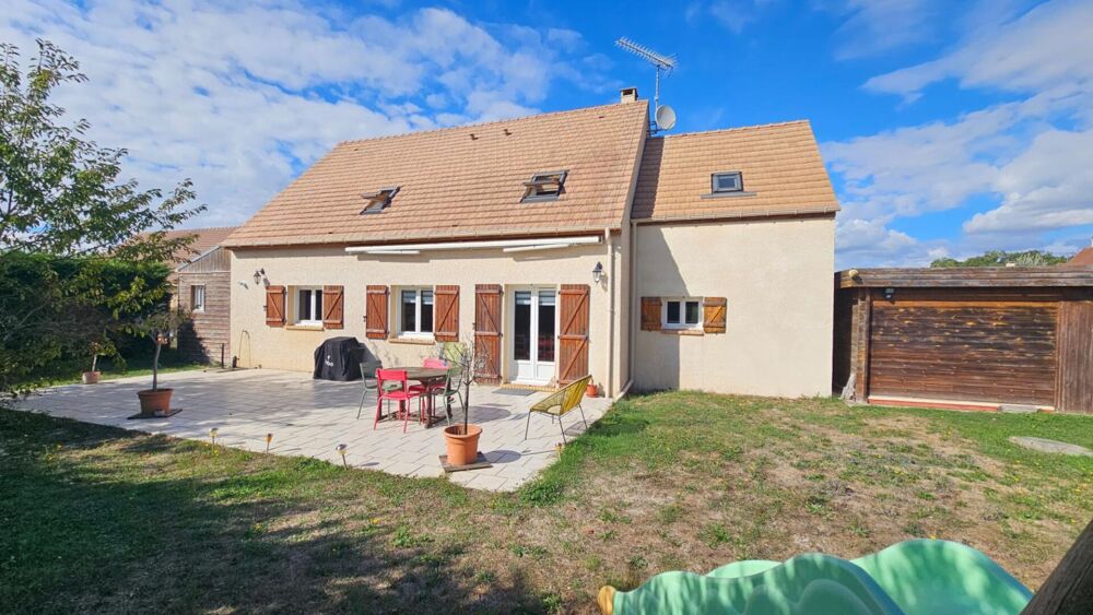 Vente Maison Houdan 15 mn / Maison familiale récente avec de beaux volumes / 4/5 chambres Houdan