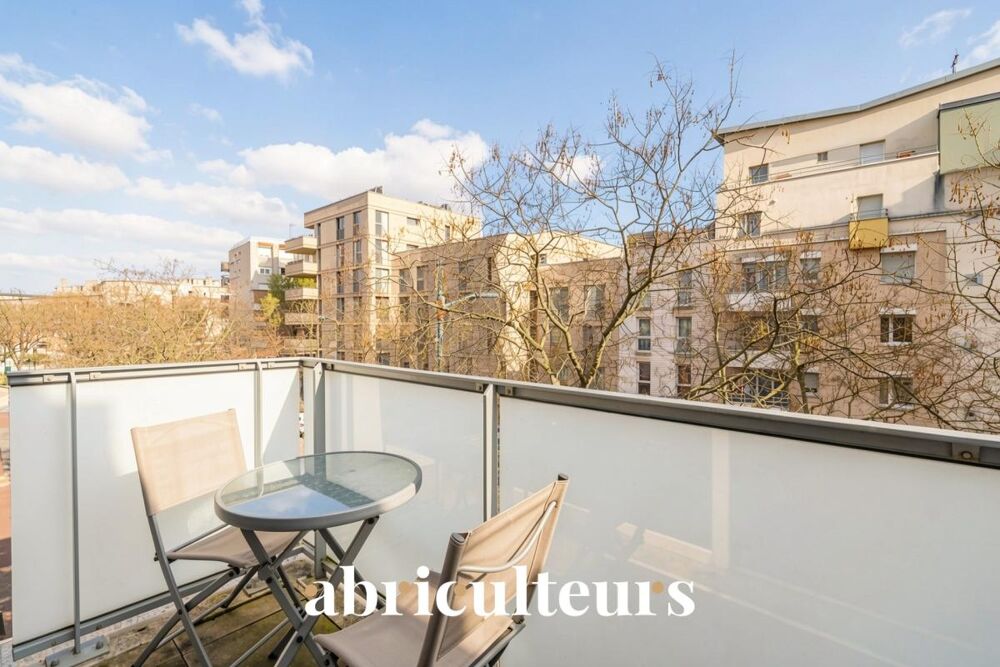 Vente Appartement Appartement 3 pièces de 66 m² – Dernier étage traversant avec deux balcons et box à Gennevilliers Gennevilliers
