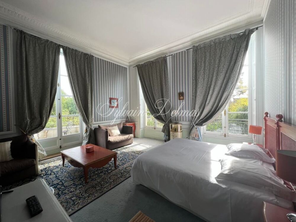 à vendre  Propriété/château Poitiers (86000)