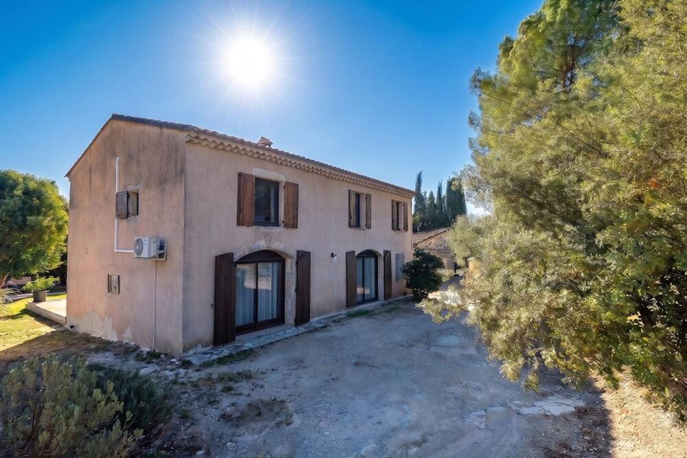 MAS DE CARACTÈRE -180 M², 4 CHAMBRES ET 1 609 M² DE TERRAIN