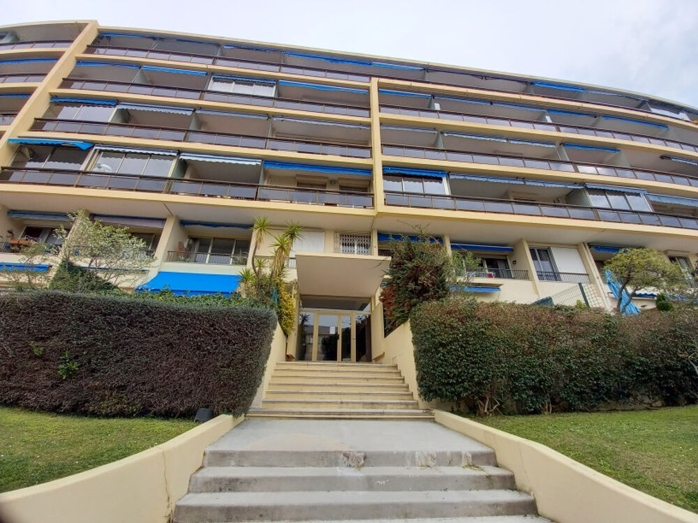 Vente Appartement NICE vue sur le Vieux Port Viager occupé sur une tête Mr 77 ans Nice