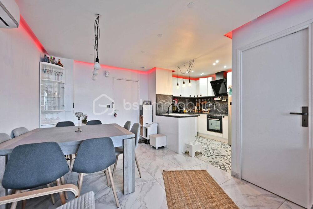 LA GRANDE MOTTE 3 PIECES TERRASSE PARKING CENTRE VILLE