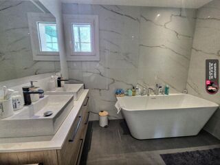  Appartement � vendre 4 pi�ces 97 m�