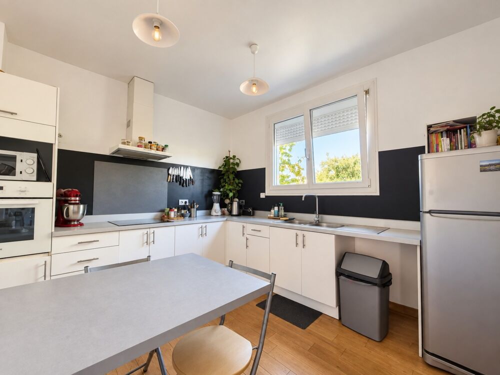 Vente Maison Maison individuelle avec jardin et garage proche centre-ville Rochefort