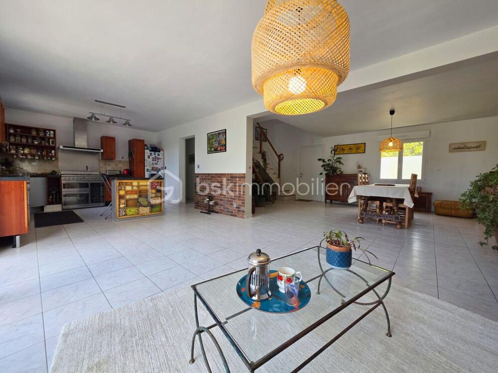MAISON 160 M²  5 CHAMBRES  TERRAIN 4 400 M²