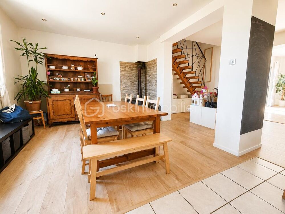 Vente Maison Maison familiale rénovée avec extension, alliant charme de l'ancien et beaux volumes contemporains Videlles