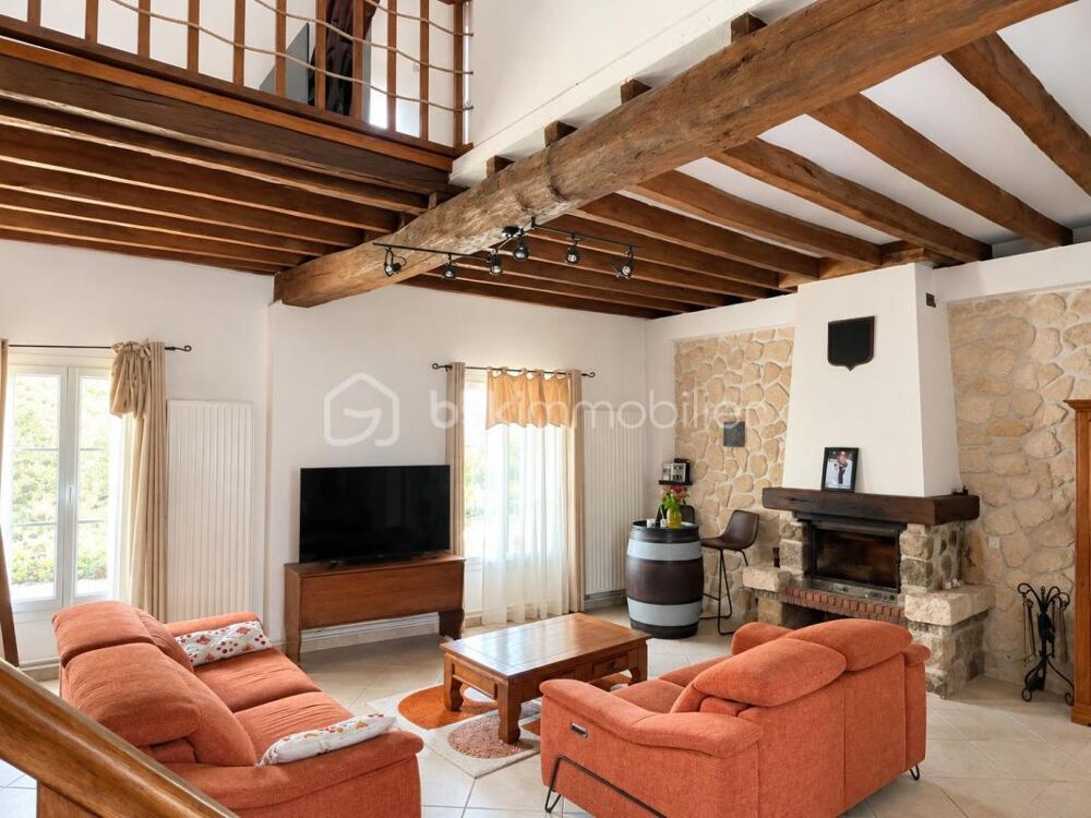 Vente Maison Charmante maison de 145 m² avec séjour cathédrale Veron