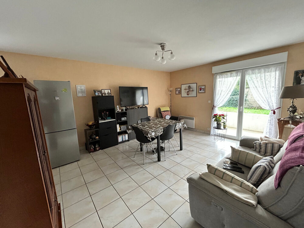 LUCON (85) PROCHE INTERMARCHE AU CALME APPARTEMENT T2 REZ DE JARDIN 46M² AVEC BALCON ET PARKING PRIVE