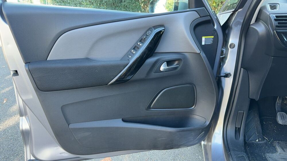 C4 Spacetourer 1.5 BlueHDi 130 Feel 2020 occasion 44522 Mesanger