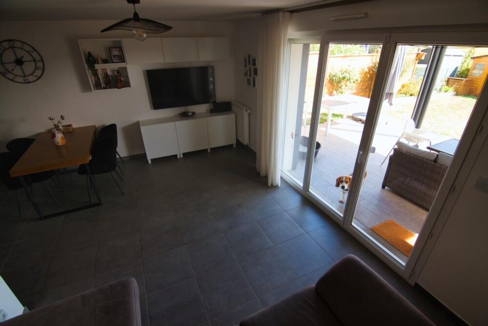Location Maison Belle maison meublée 3 chambres avec jardin – Pregnin Saint genis pouilly