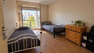 Vente Appartement Appartement F2 - 49 m2 - balcon et place de parking privative Melun