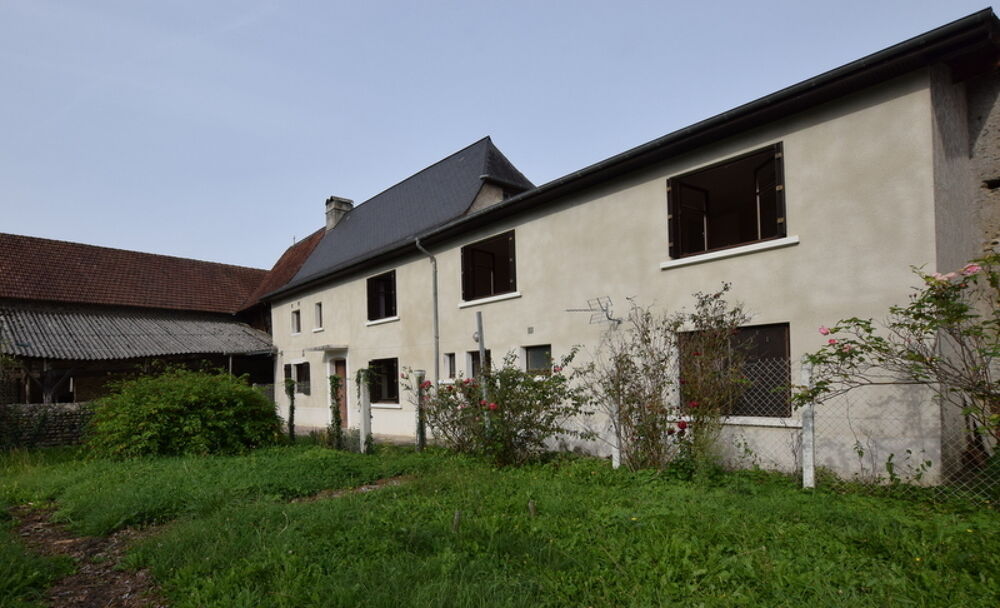 Maison de caractère à vendre 6 pièces (64)