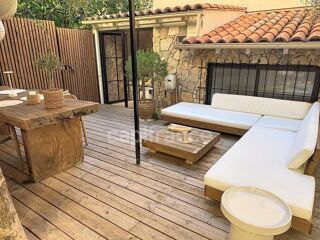 Vente Appartement AJACCIO (20), AJACCIO en CENTRE-VILLE – SUPERBE APPARTEMENT T4 AVEC TERRASSE, JARDIN ET JACUZZI Ajaccio