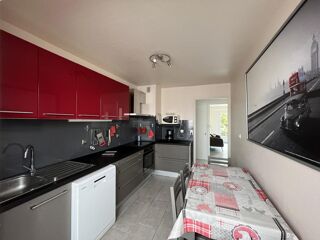  Appartement à louer 4 pièces 65 m²