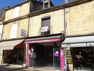  Immeuble � vendre 7 pi�ces 169 m�