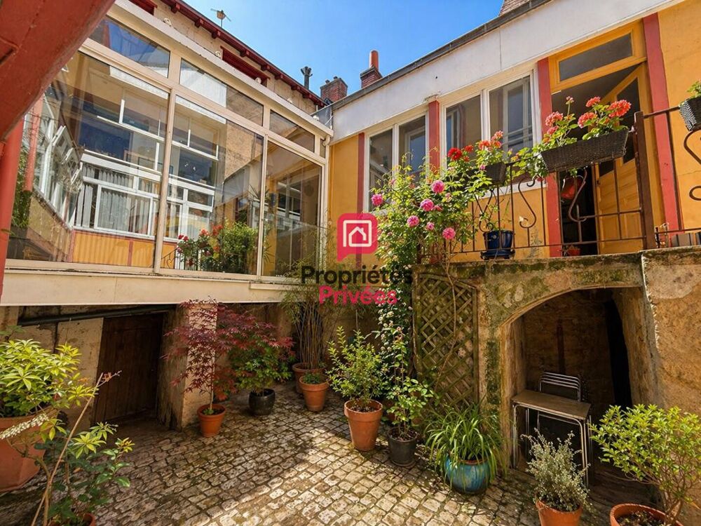 Maison Chinon Centre Ville 8 pièce(s) 250 m2 - Cour intérieur