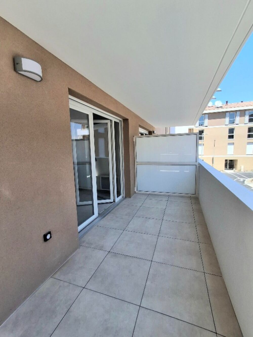 Location Appartement T4 NEUF avec balcon et parkings à CAVAILLON Cavaillon