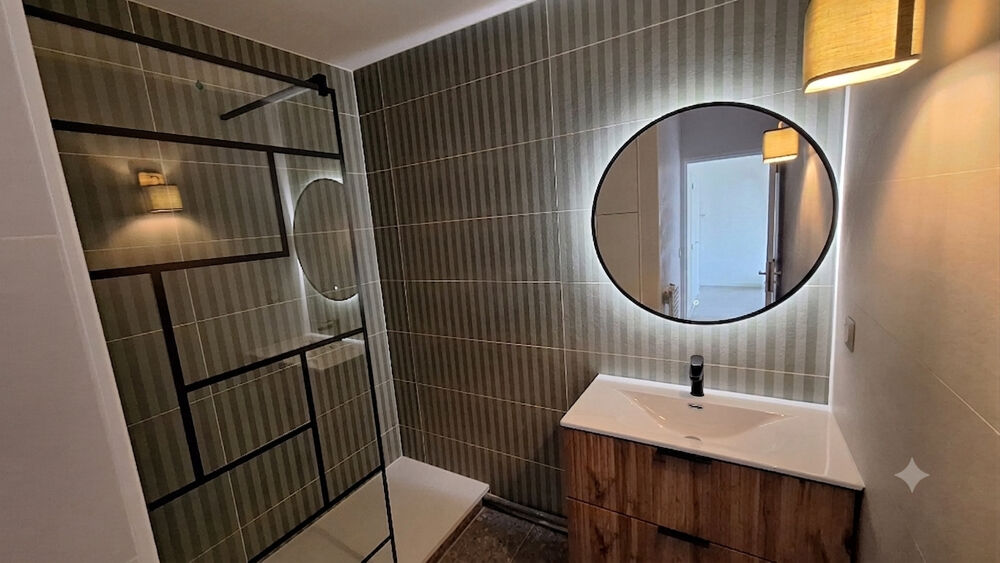 Vente Appartement Superbe appartement de type 3  de 67.5 m²  bénéficiant du superbe vue! Marseille 11