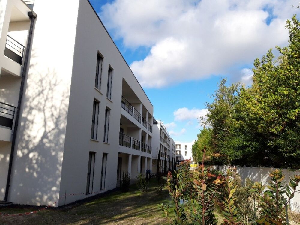 T3 avec balcon et parking à BORDEAUX