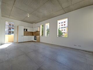 Appartement à louer 2 pièces 45 m²