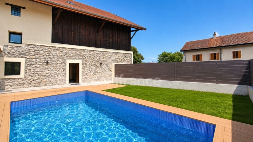 Maison de village T7 rénovée  198 m²  Piscine  T3 indépendant  Crozet