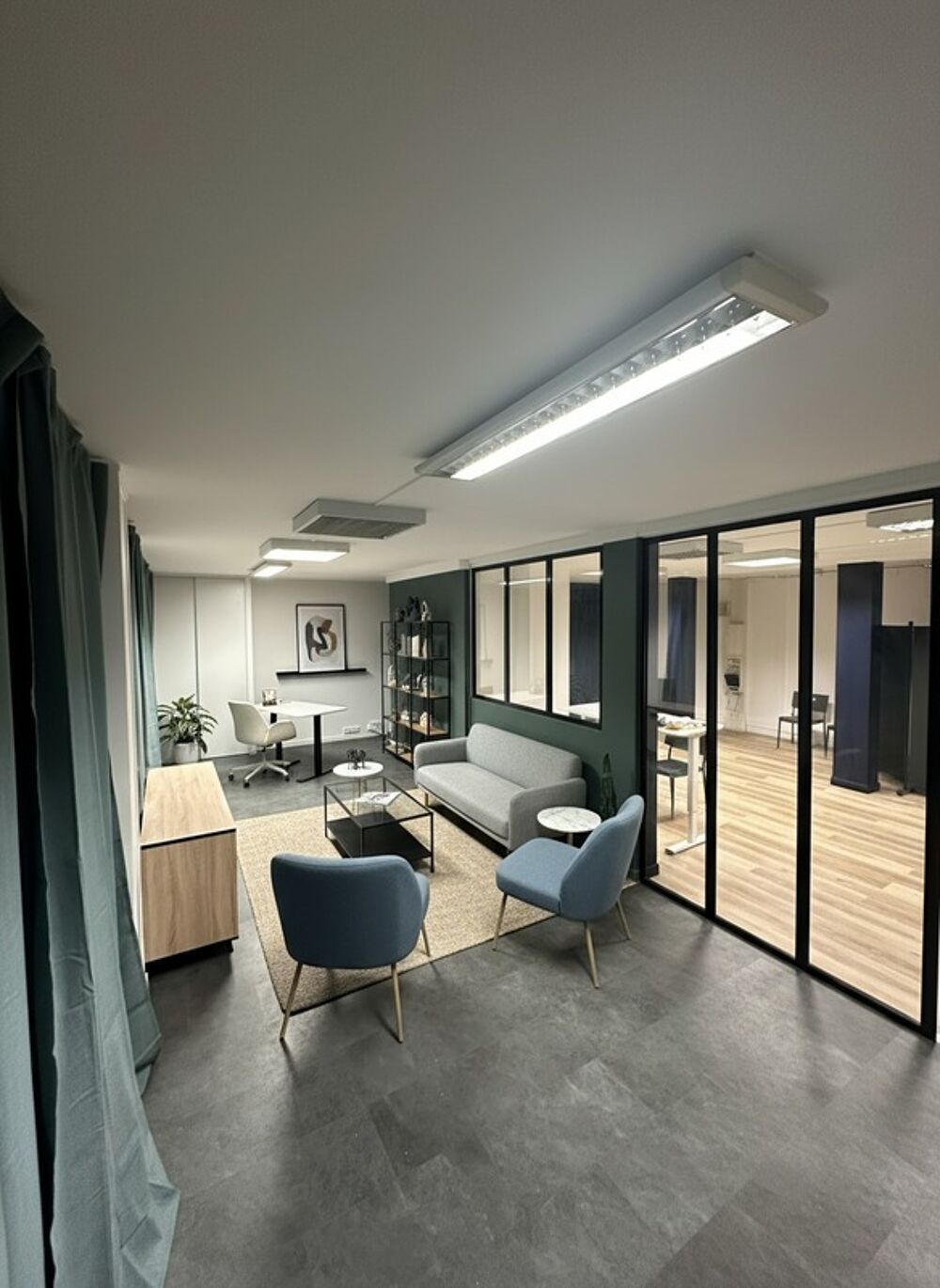   LOCAL PRO 92 m2 + 4 PARKINGS - SECTEUR HÔPITAUX/FACULTE Montpellier