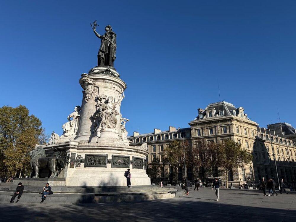 Vente Appartement Paris – 2 pièces traversant 54,3 m², 1er étage, près de République Paris 11