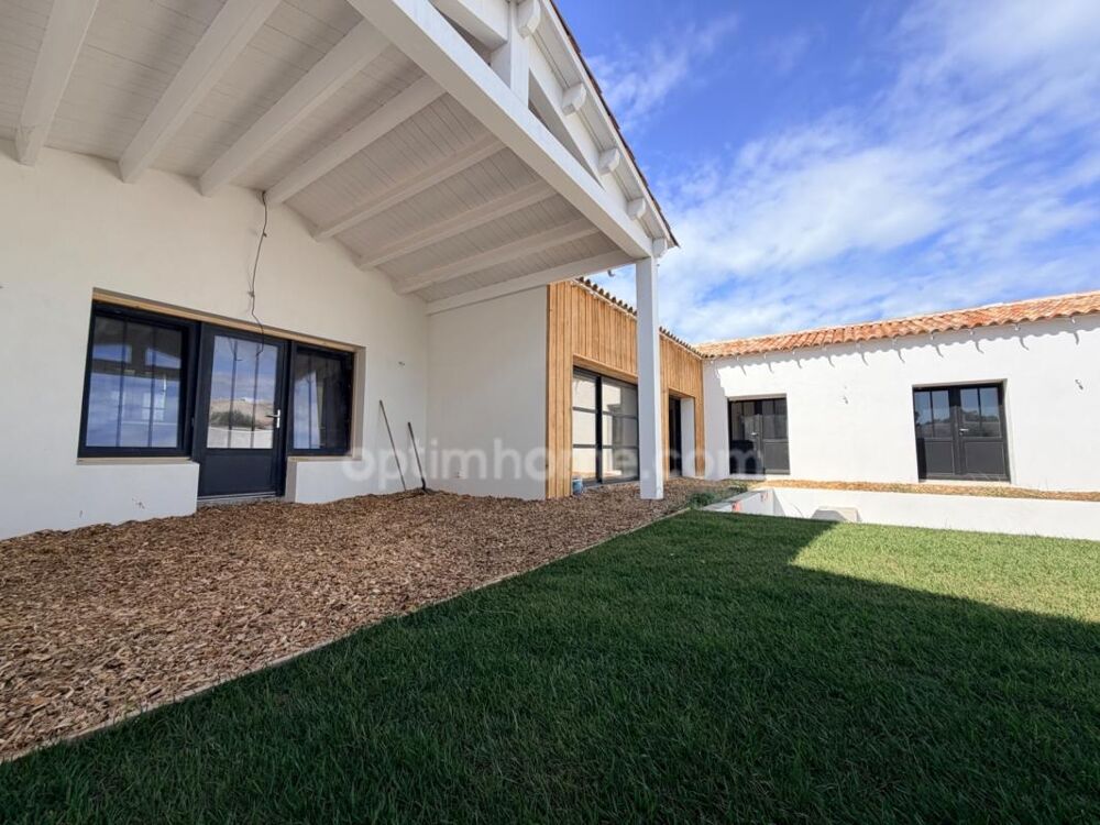 Vente Maison Bois Plage en Ré Maison neuve de plain-pied avec piscine, jardin et quatre chambres villa Haut de gamme Le bois plage en re