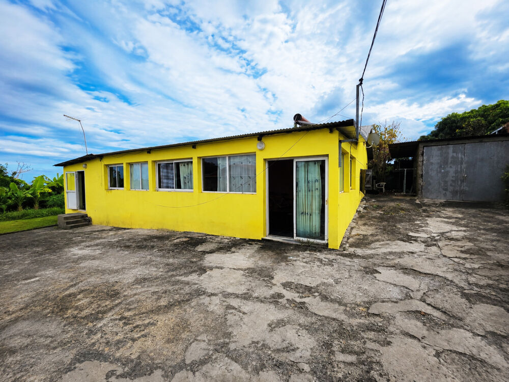 Vente Maison Maison de plain pied à rénover vendre 5 pièces LA RIVIERE sur 932 m2 d terrain .(974) La riviere