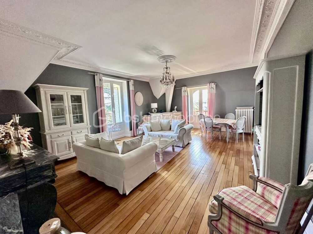 Magnifique Appartement en Duplex 3 chambres à Sens 5 minutes de la gare de Sens 1H direct pour Paris Bercy