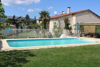  Villa à vendre 8 pièces 157 m²