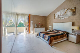  Maison  vendre 12 pices 350 m