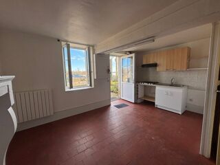  Immeuble à vendre 15 + pièces 273 m²
