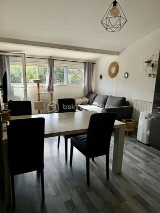 Vente Appartement Bel appartement lumineux, 2 chambres avec terrasse et parking Aigues mortes