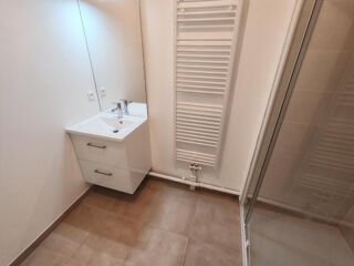  Appartement à louer 3 pièces 74 m²