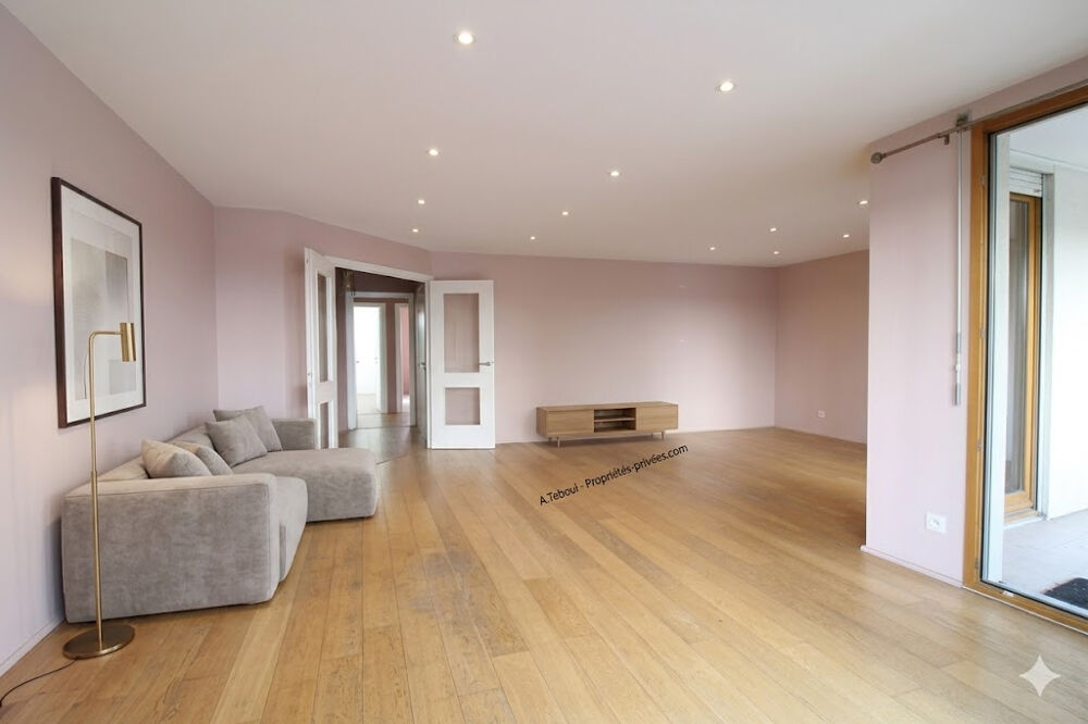 GRATTE CIEL - ELEGANT T4 DE 105M² - BALCON A VIVRE - RESIDENCE DE STANDING AVEC GARAGE ET CAVE