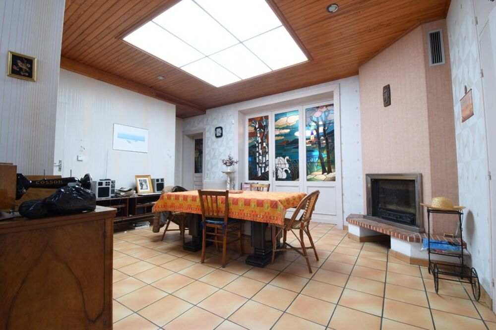 Vente Maison Maison familiale 6 pièces – 163 m² + dépendances – terrain 1000 m² – fort potentiel Mons en baroeul