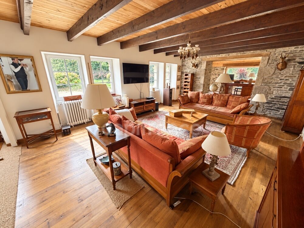 Vente Propriété/Château Propriété à vendre 8 pièces avec terrain et dépendances en périphérie de Carhaix-Plouguer Carhaix plouguer