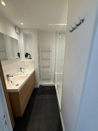  Appartement à louer 4 pièces 67 m²