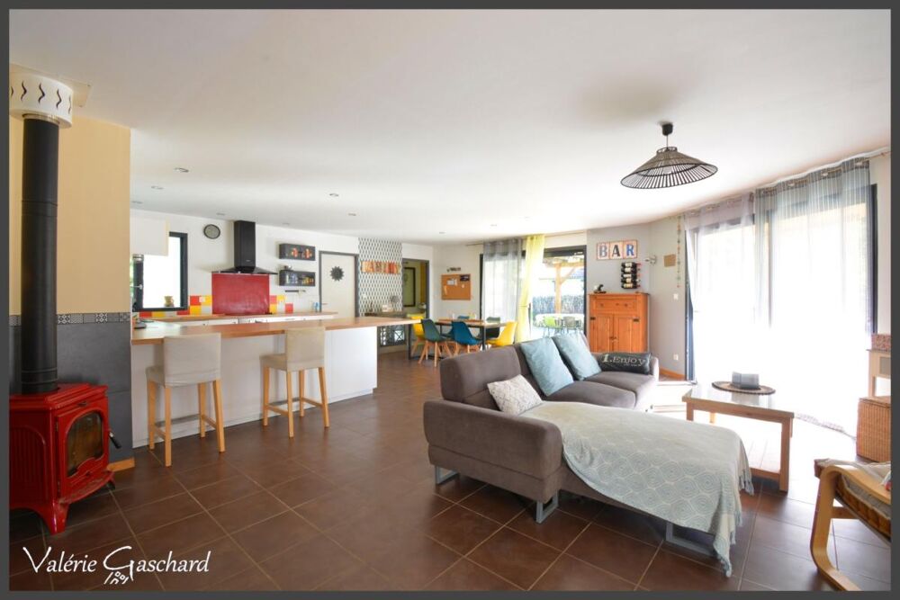 Vente Maison Ménesplet (proche Montpon-Ménestérol) Maison de  130 m² en parfait état Menesplet