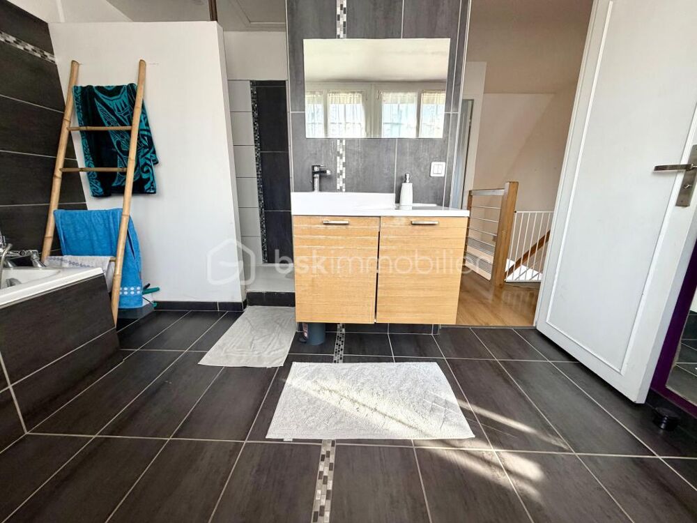 Vente Maison Maison familiale avec jardin – 4 chambres possibles – quartier pavillonnaire calme proche écoles, Carré Sénart Savigny le temple
