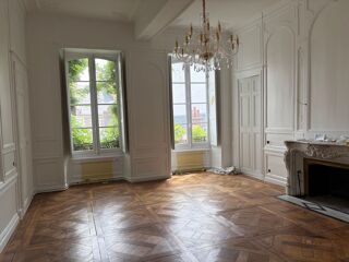  Appartement à louer 5 pièces 145 m² Rennes