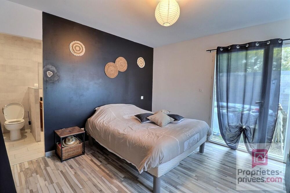 Vente Maison Maison 6 pièces 138 m2 avec GARAGE  - 4 Chambres DONT UNE SUITE PARENTALE 137 m2 avec cellier et garage Tonnay charente