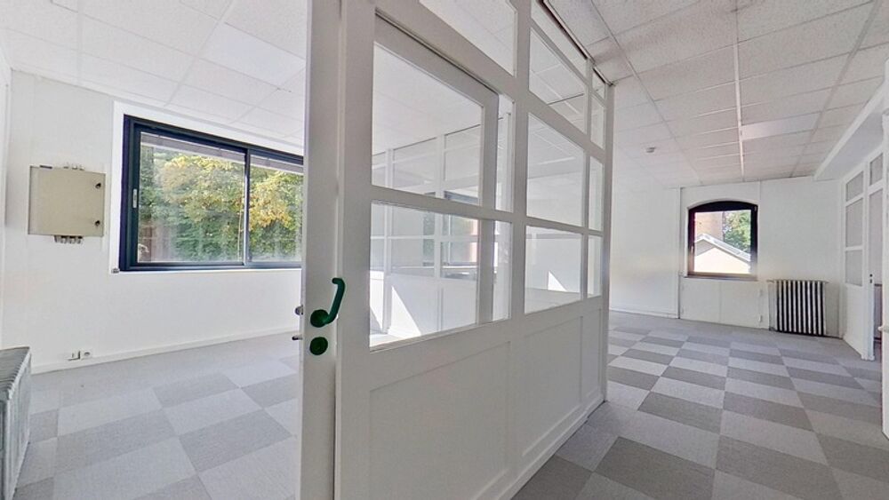   Dpt Meurthe et Moselle (54), BUREAU de 64,14 m2 à louer à MAXÉVILLE, stationnement gratuit Nancy
