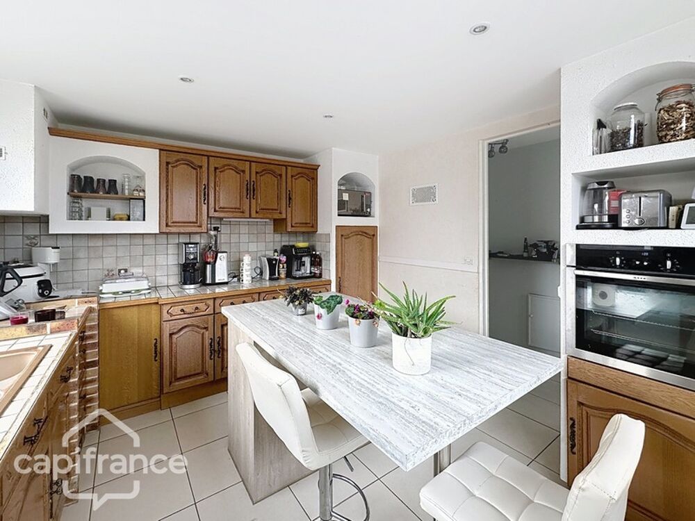 Maison familiale sans travaux  3 chambres + bureau  Grand garage et jardin  Pas-de-Jeu