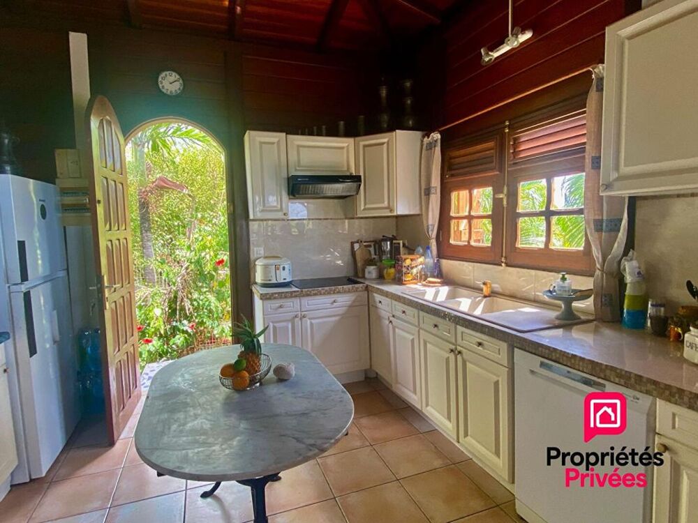 Vente Villa VIAGER OCCUPÉ ? Crédirentière de 82 ans ? Vue mer exceptionnelle à Bouillante (Massieux) Bouillante