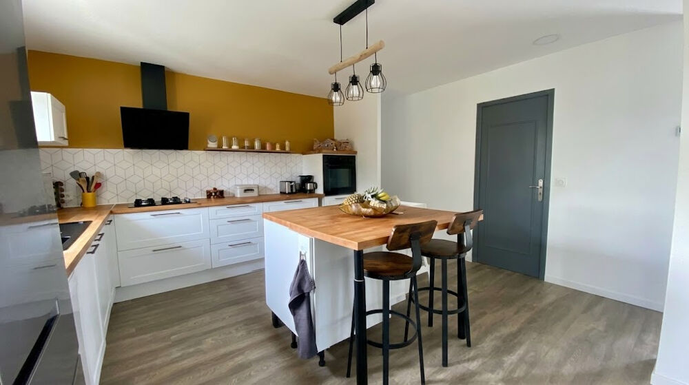 Vente Maison Maison Preaux 6 pièce(s) 147 m2 Preaux