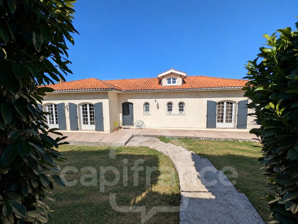 Maison à vendre 5 pièces - Piscine - sous-sol complet - CENTRE SAINT-LOUBES (33)