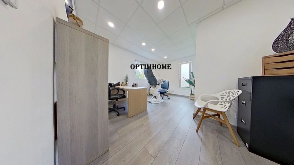   TUCQUEGNIEUX (54)PROCHE ESCH/ALZETTE, LOCAL COMMERCIAL DE 104 M² SUR 14 ARES DE TERRAIN AVEC PARKING PRIVATIF Tucquegnieux