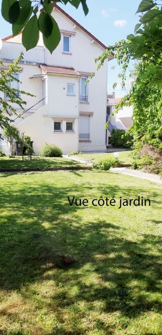  Immeuble à vendre 14 pièces 219 m²